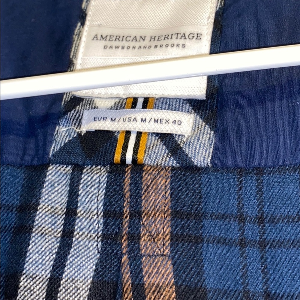 Button up - Picture 2 of 3